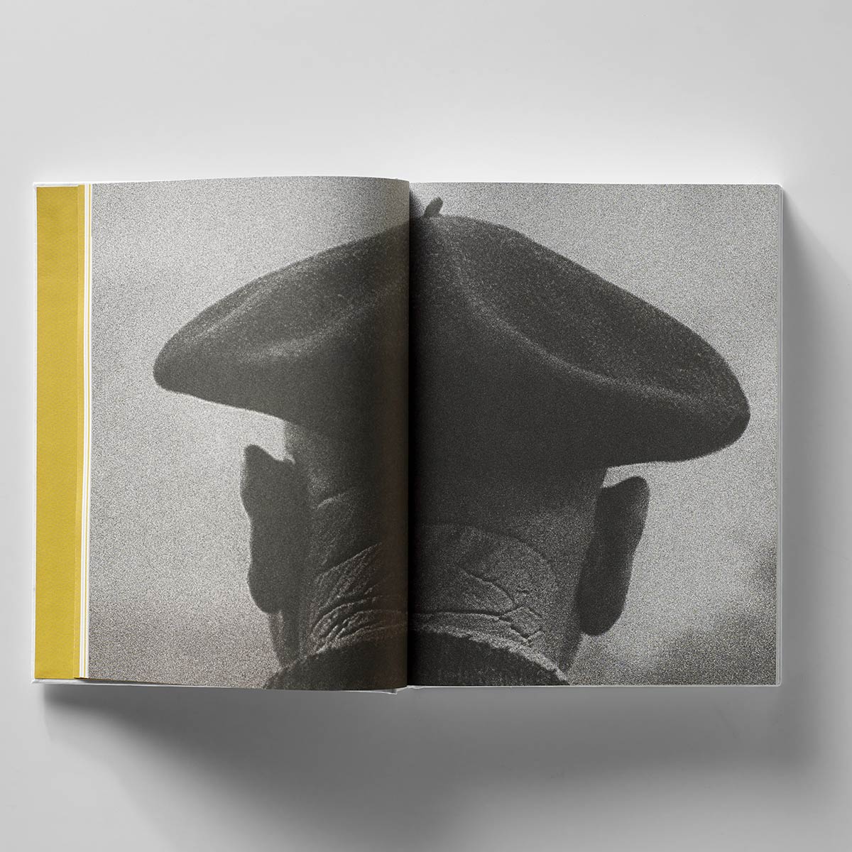 Hemendik book - Image 8